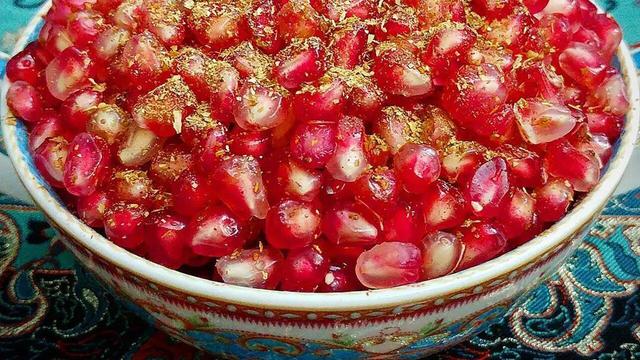 آیا خوردن انار و گلپر سوخت و ساز بدن را افزایش می دهد؟