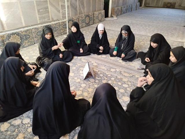 برگزاری کلاس‌های کتابخوانی ویژه هفته کتاب در روستای وینسار