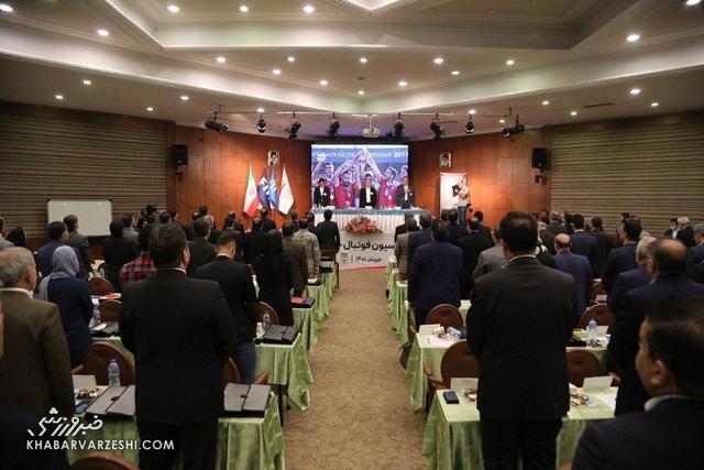 درد فالوور چه کارها که با انسان نمی کند؛ آقای مدیرعامل دربه در دنبال ستاره سینما!