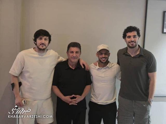 استراحت در دبی، لابی با تهران/ تلفنها مشغول کارند!