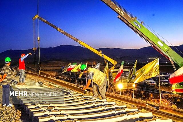 ثبت رکورد ملی در راه‌آهن چابهار-زاهدان؛ ۸۸ کیلومتر ریل‌گذاری در یک ماه