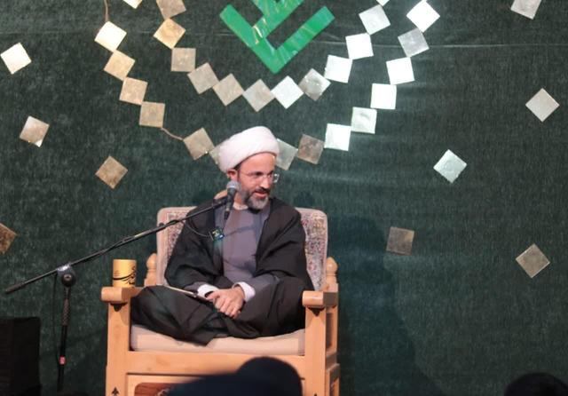 حضرت زهرا (س) شهید دفاع از حکومت دینی؛ چرا حاکمیت سیاسی مهم است