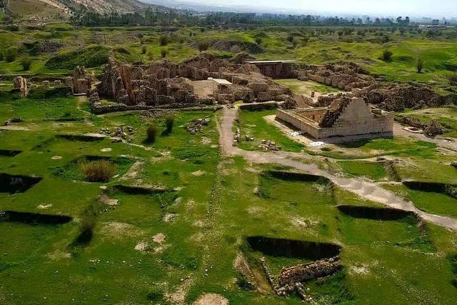 اسناد مالکیت چندین اثر تاریخی در فارس صادر شد