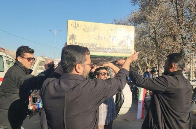 پیکر ۸ شهید گمنام به سمت مسیر استقبال در بجنورد حمل شد