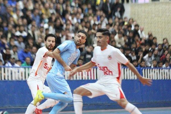 گیتی‌پسند باخت و صدرنشین ماند؛ برد ارزشمند گهر در اصفهان