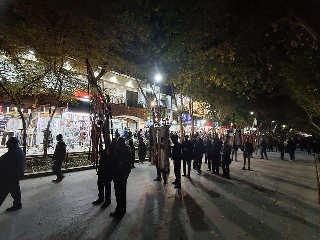 قافله عزای حضرت زهرا(س) در گذر فرهنگی چهارباغ اصفهان