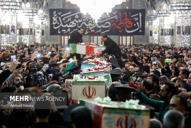 وداع با پیکر ۱۲ شهید گمنام دفاع مقدس در حرم مطهر رضوی