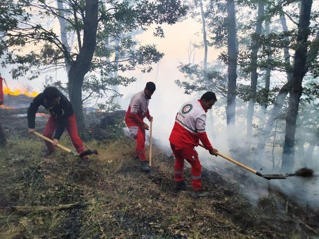 توقف گسترش آتش‌سوزی در الیت چالوس پس از هشت روز