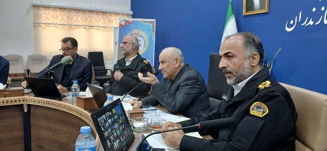 هشدار ترافیک سنگین در داخل تونل‌های جاده کندوان و خفگی مسافران ناشی از دود خودروها