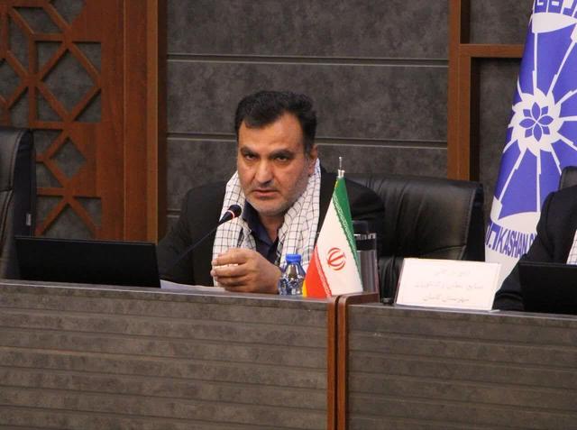 فرماندار کاشان:رفع موانع تولید و سرمایه‌گذاری نیازمند عزم ملی است