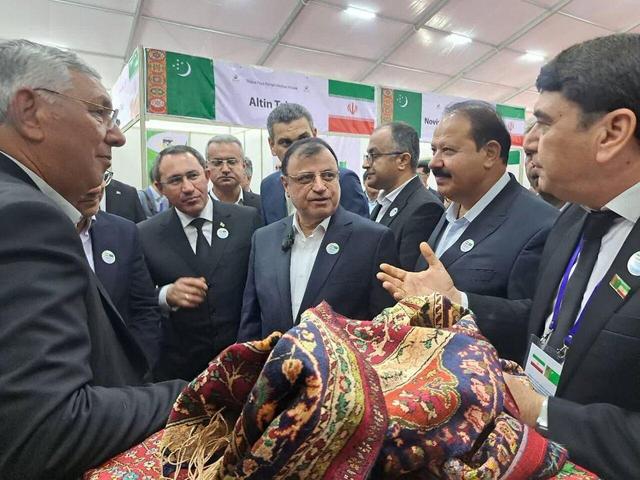 تفویض اختیار رئیس‌جمهور جواب داد؛ استقبال از نمایشگاه توانمندی گلستان در ترکمنستان