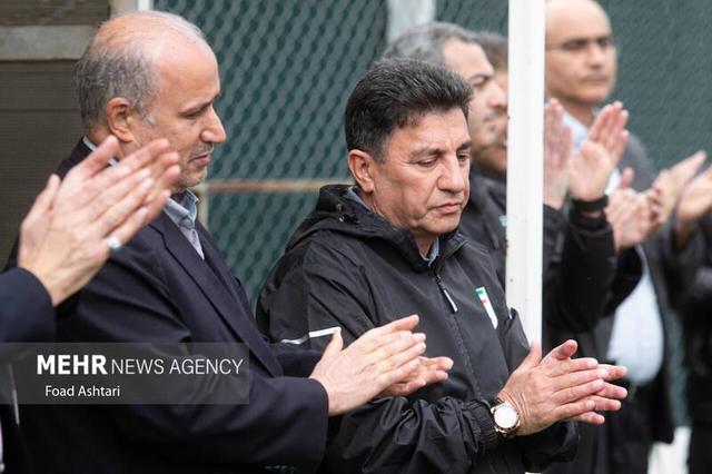 کنایه تاج به قلعه‌نویی؛ اگر حمایت مردم را می‌خواهید انتقاد هم بپذیرید