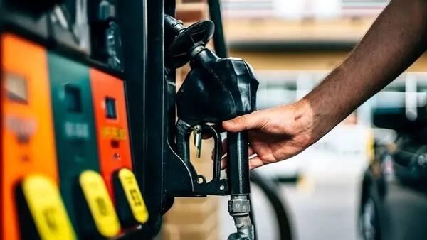 اولین معامله بنزین سوپر: قیمت کشف شد