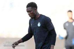 ستاره قرضی استقلال فصل را از دست داد! +عکس