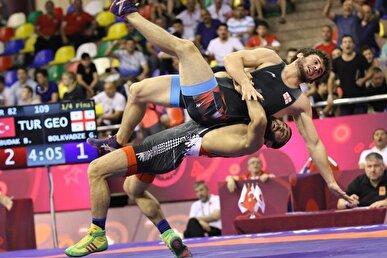 ایران در کشتی فرنگی و آزاد قهرمان تیمی شد