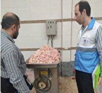 پلمپ یک کارگاه غیر مجاز تولید همبرگر در قرچک