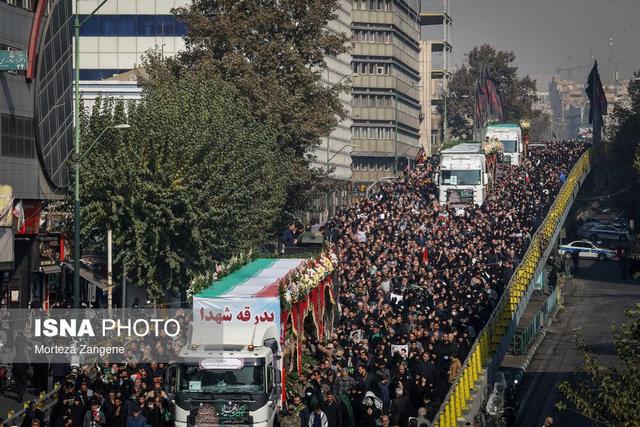 مراسم تشییع پیکرهای ۱۰۰ شهید گمنام - تهران/ ۲