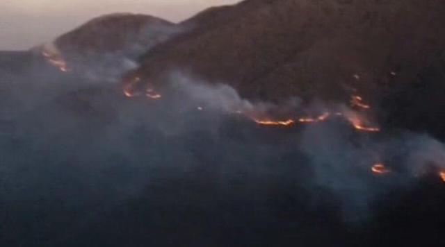 مهار آتش سوزی در جنگلهای نمنق شهرستان جلفا