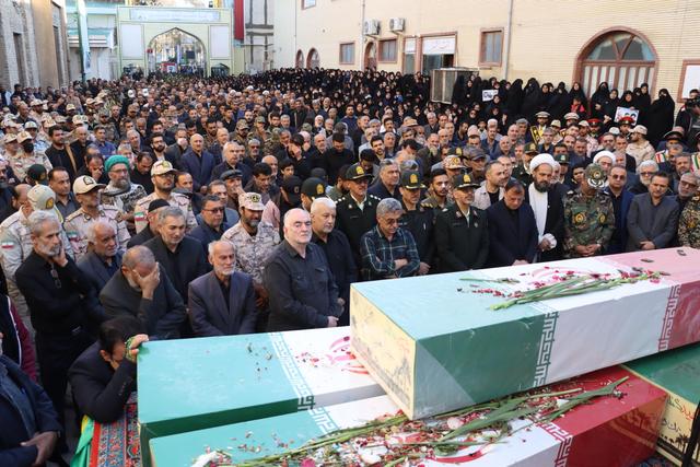 تشییع و تدفین پیکر پاک سه شهید گمنام در گرگان