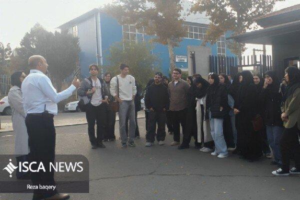 بازدید علمی دانشجویان دانشگاه آزاد قزوین از کارخانه باسابقه تولید محصولات بسته‌بندی