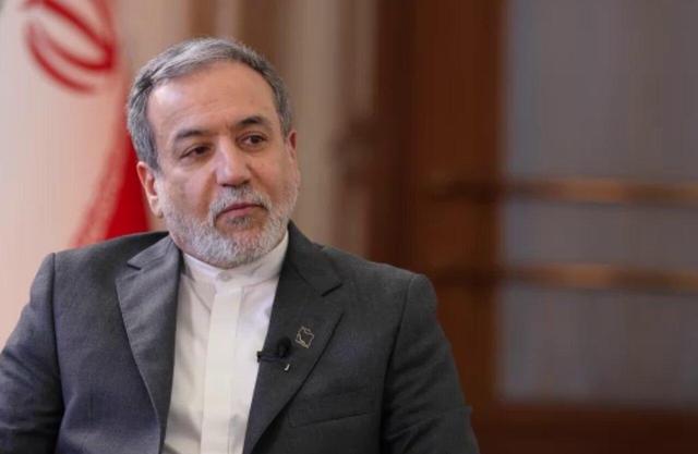 ببینید | اولویت ایران در سیاست خارجی چیست؟ / جمله جالب عراقچی: مرزی که از آن کالا رد می‌شود، سرباز رد نمی‌شود