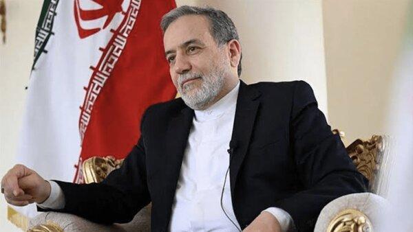 عراقچی و بارو در پاریس گفت‌وگو می‌کنند