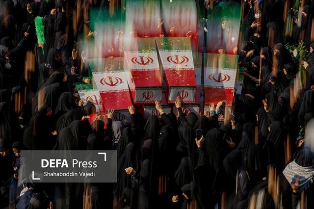 تشییع پیکر ۱۰۰ شهید گمنام در تهران -۲