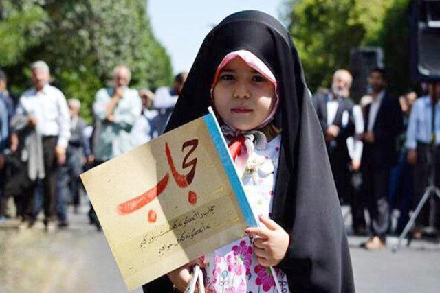 حجاب الگوی زندگی؛ زنان سمنانی به استقبال لاله‌های فاطمی رفتند