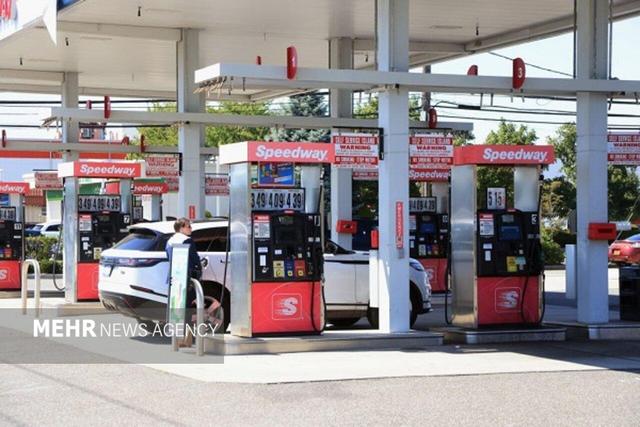 سخنگوی صنف جایگاه‌داران: تبخیر بنزین دو برابر استاندارد است