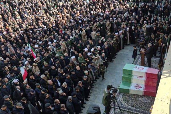 ورود پیکرهای مطهر ۷ شهید گمنام به حرم مطهر حضرت معصومه(س)