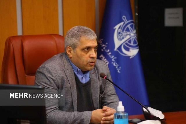 پهلودهی پانزدهمین شناور کالای اساسی در بندر شهید رجایی