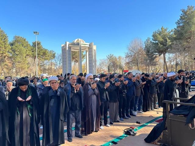 اقامه نماز طلب باران در چناران