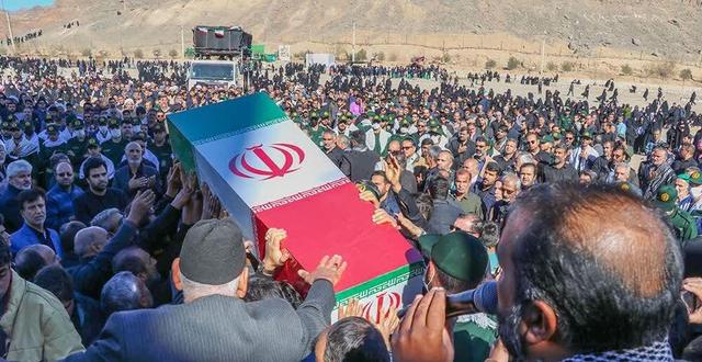 پیکر مطهر شهید خوشنام در ندوشن میبد تشییع و تدفین شد