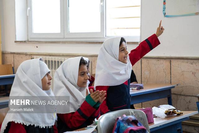 ادارات و مدارس خوزستان فردا سه‌شنبه دایر هستند