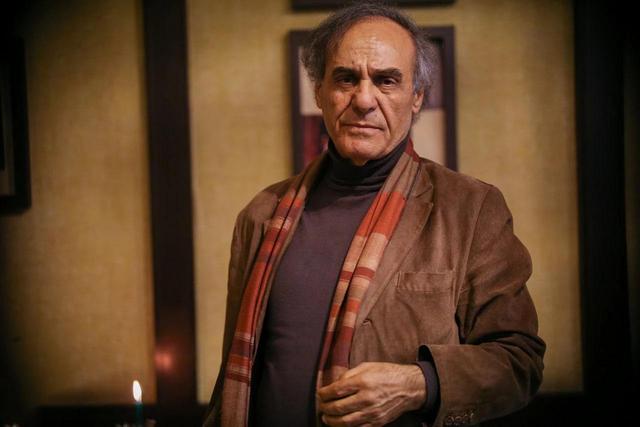 دلیل مهاجرت جوانان این است که نمی‌دانند چه گذشته گران‌سنگی داریم