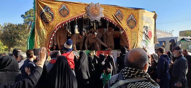 تشییع ۱۲ شهید گمنام و بانام در شیراز