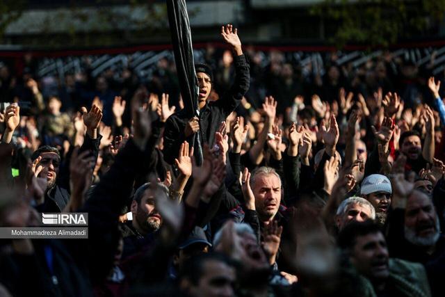 از زمزمه‌های «ام‌ابیها» در چهارباغ اصفهان تا وداع با لاله بی‌نشان