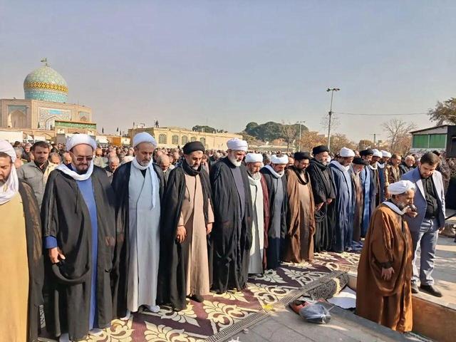 نماز باران در قزوین اقامه شد