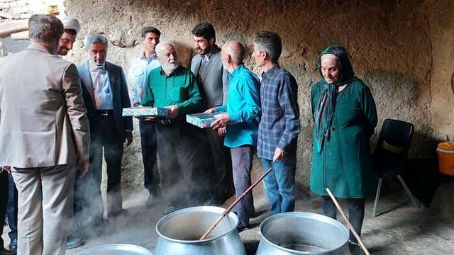 «شیرآش پزان»، آیین کهن زنان آملی برسر سفره بی بی فاطمه زهرا(س)