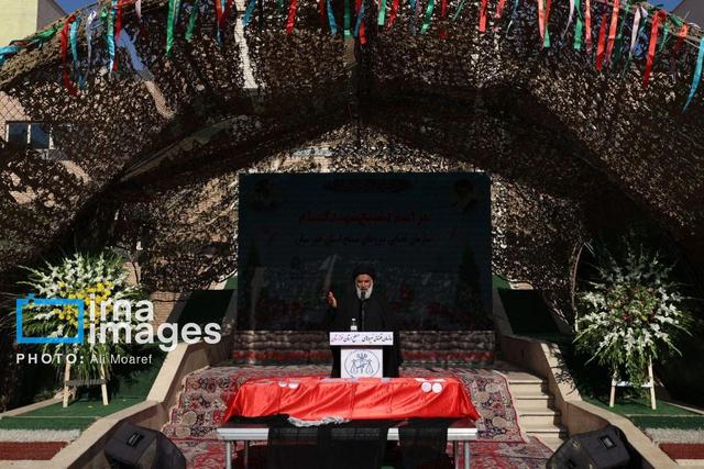 امام جمعه اهواز: الگوگیری از حضرت فاطمه(س) و شهدا، رمز پیروزی امت اسلامی است