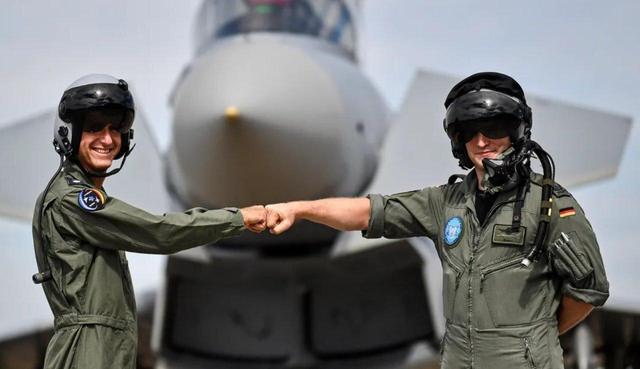 آلمان برای جنگ با روسیه آماده شد؛ تجهیزات اسرائیلی در راه است