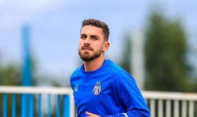 لوشکیا بهترین بازیکن دیدار نسف-تراکتور شد