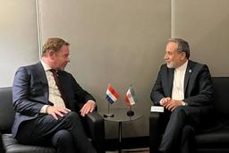 دیدار و گفت‌وگوی وزیر امور خارجه با همتای هلندی