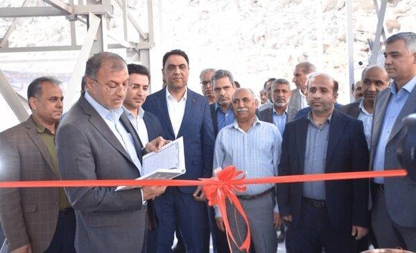 آیین افتتاح نیروگاه خورشیدی شناور بندرعباس باحضور نمایندگان مردم برگزار شد/فرصت ۴ ماهه برای سرمایه‌گذاران سایت شیلاتی خلیج فارس