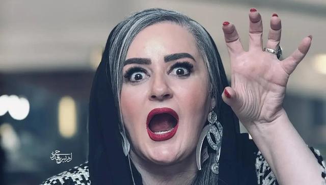 استایل کلاسیک «نعیمه نظام‌دوست» در اکران «کج‌پیله»؛ پالتوی چهارخانه و لبخند همیشگی! (عکس)