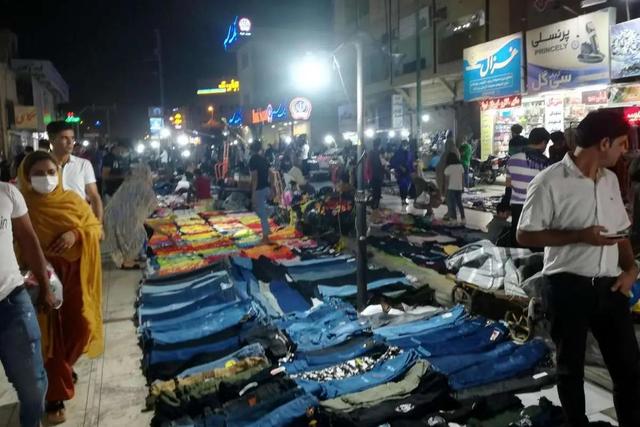 چرا شببازارها در مشهد موفق و در تهران شکست خوردهاند؟