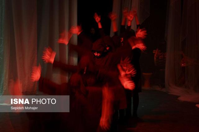 یک هنرمند: چرا کسی به وضعیت تئاتر خوزستان رسیدگی نمی‌کند؟