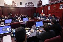 عارف: دانه درشتها و فرار مالیاتی آفتی است که باید حتماً ریشهکن کرد