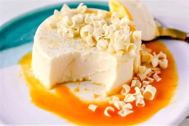 آموزش شیرینی پزی / طرز تهیه پاناکوتا کدو حلوایی؛ دسری خوشمزه و شیک برای شب یلدا 