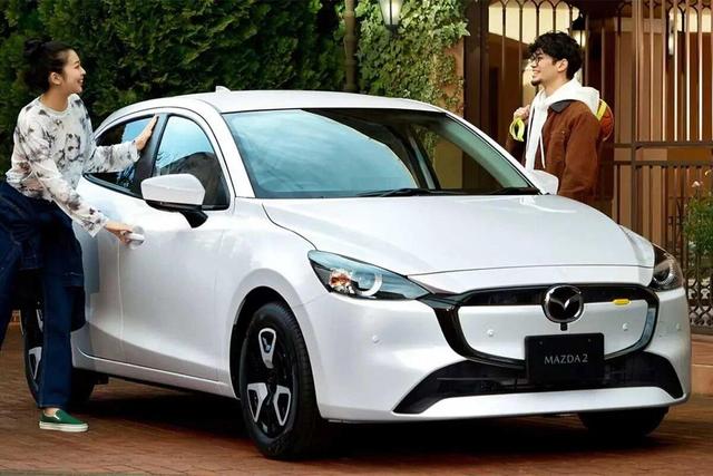 هاچ‌بک مزدا ارزان‌تر از پژو ۲۰۷ /عکس